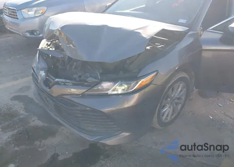 2019 Toyota Camry Le from USA, damaged, VIN 4T1B11HK0KU695573